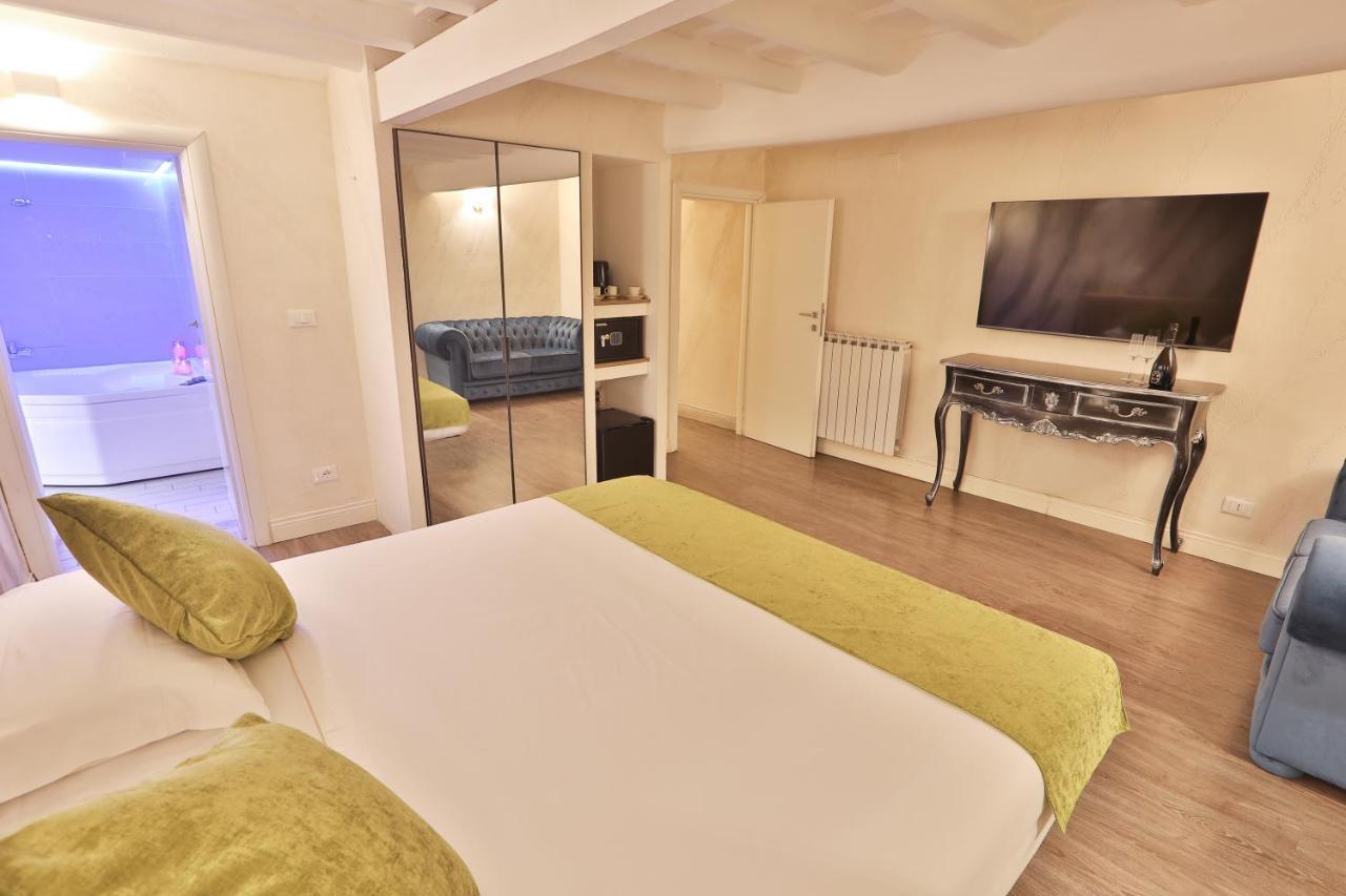 Grottini Luxury Suites ~ Pantheon Рим Екстер'єр фото
