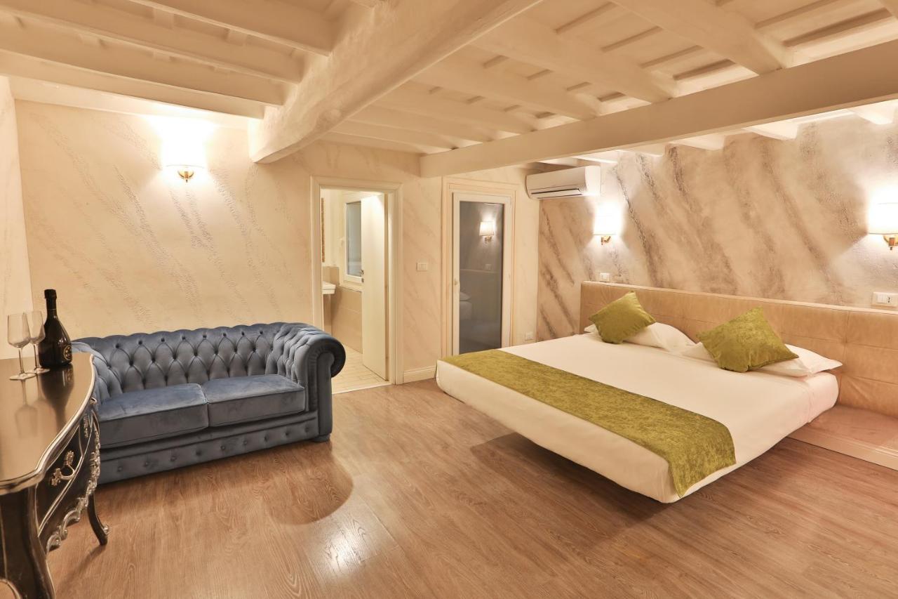 Grottini Luxury Suites ~ Pantheon Рим Екстер'єр фото