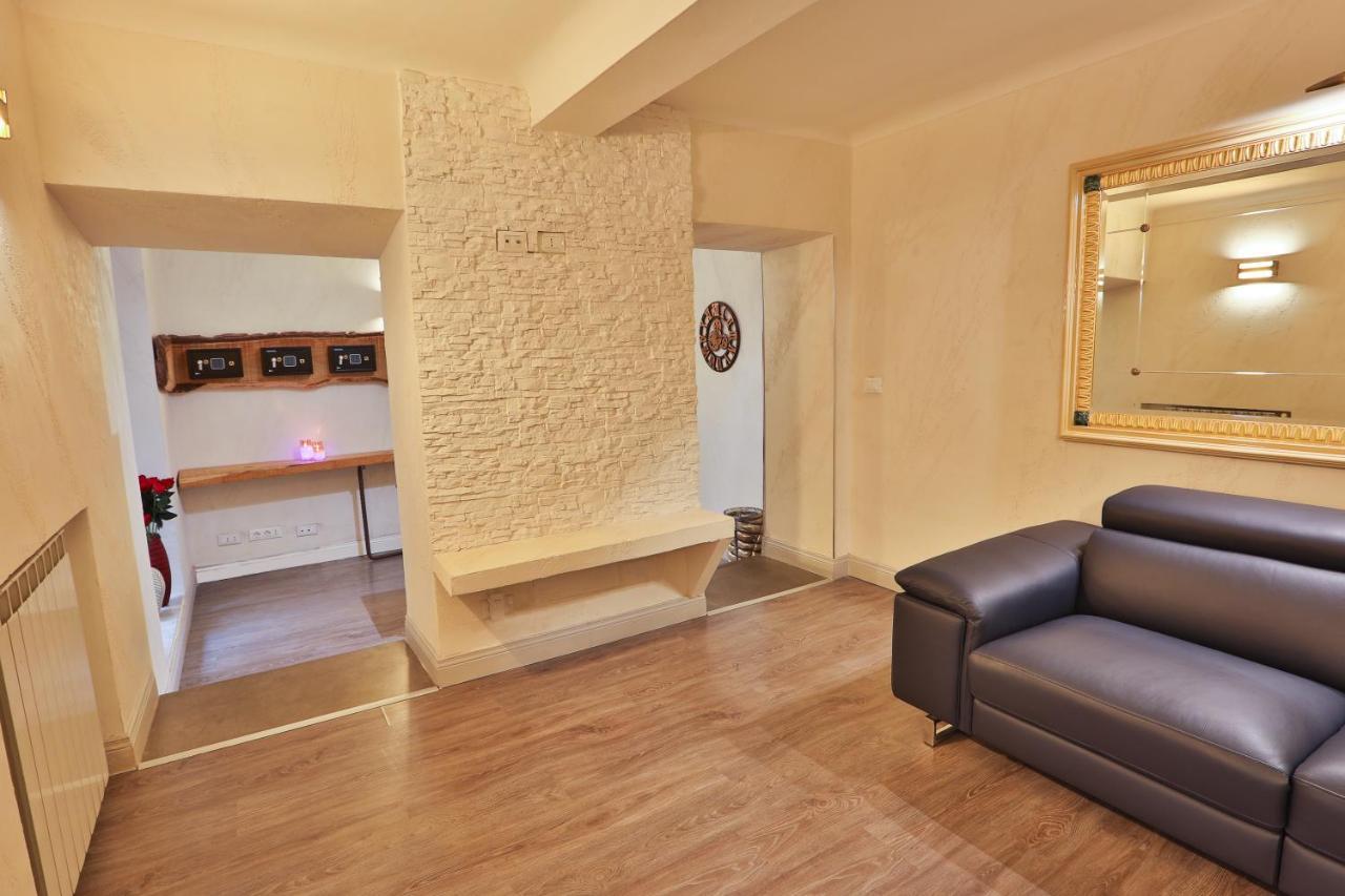 Grottini Luxury Suites ~ Pantheon Рим Екстер'єр фото