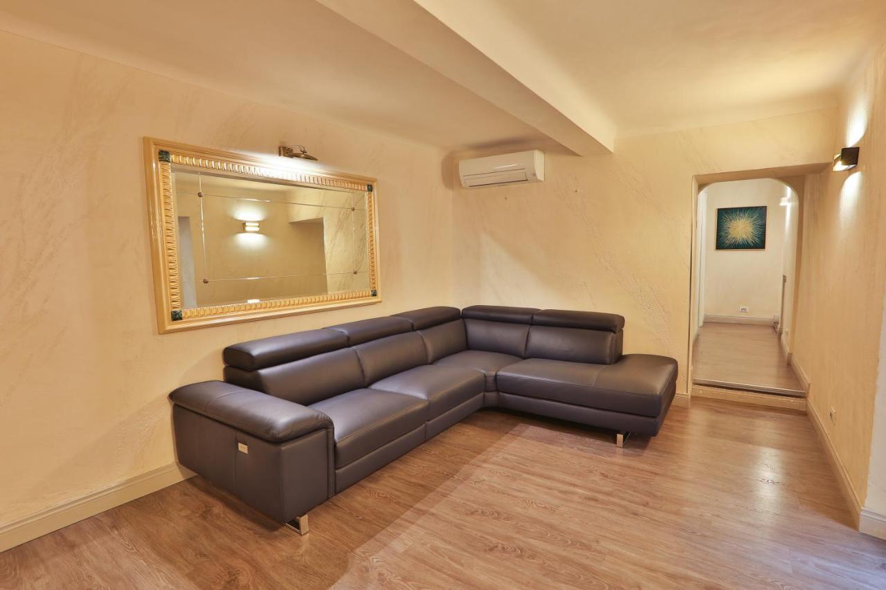 Grottini Luxury Suites ~ Pantheon Рим Екстер'єр фото